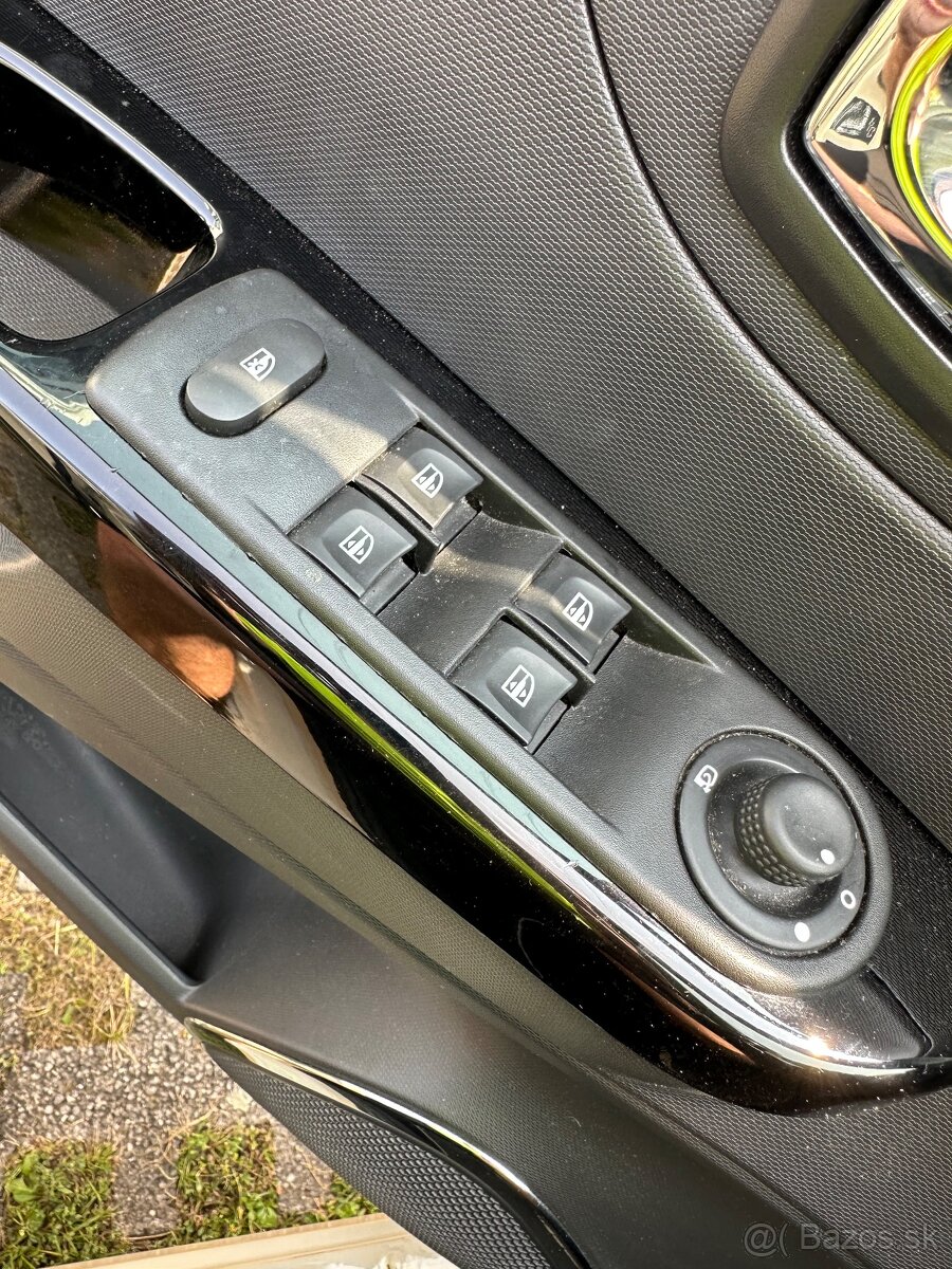 Renault Captur 0.9 Tce 2017 kúp v SR - 8