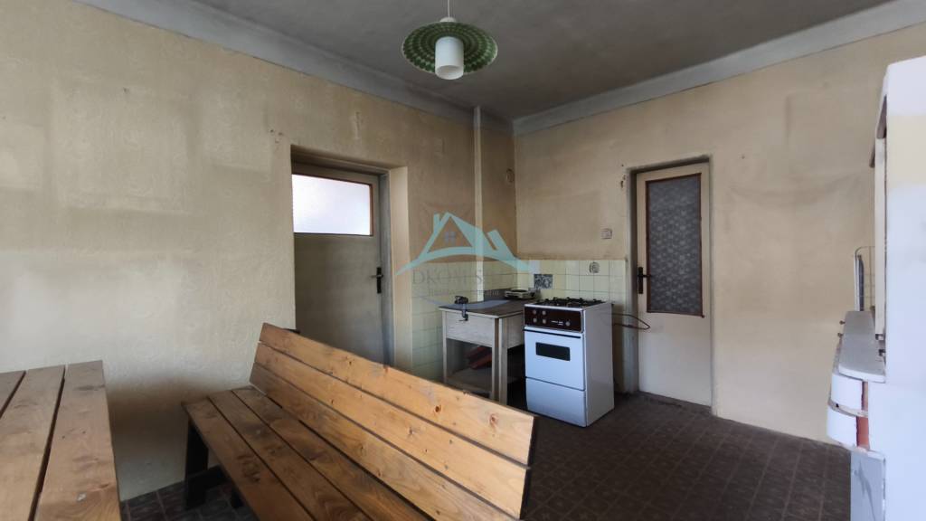 Vidiecky dom v obci Olováry v okrese Veľký Krtíš. - 8