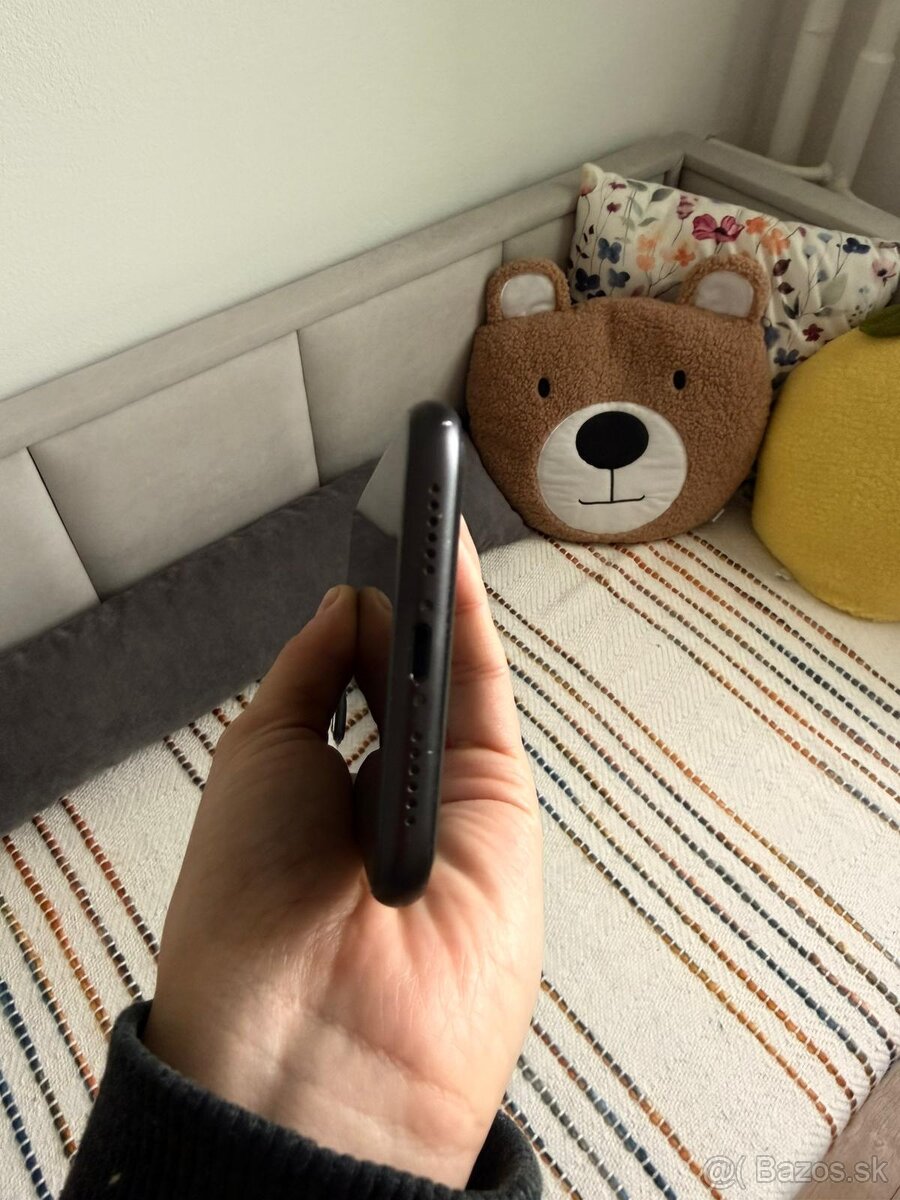 Apple iPhone 11, 64 GB black - 8