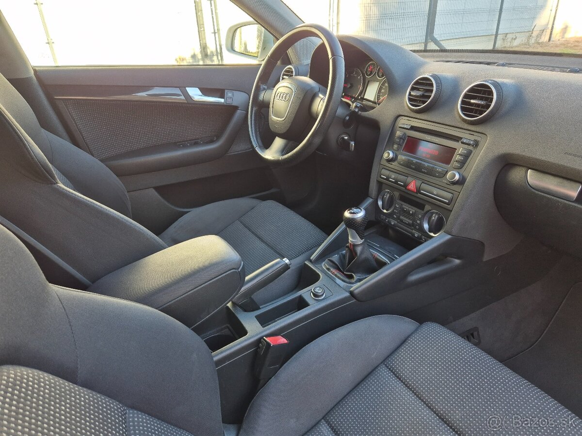 Audi A3 Sportback 1.9 TDI 8P (77 kW), r. 2008 - 8