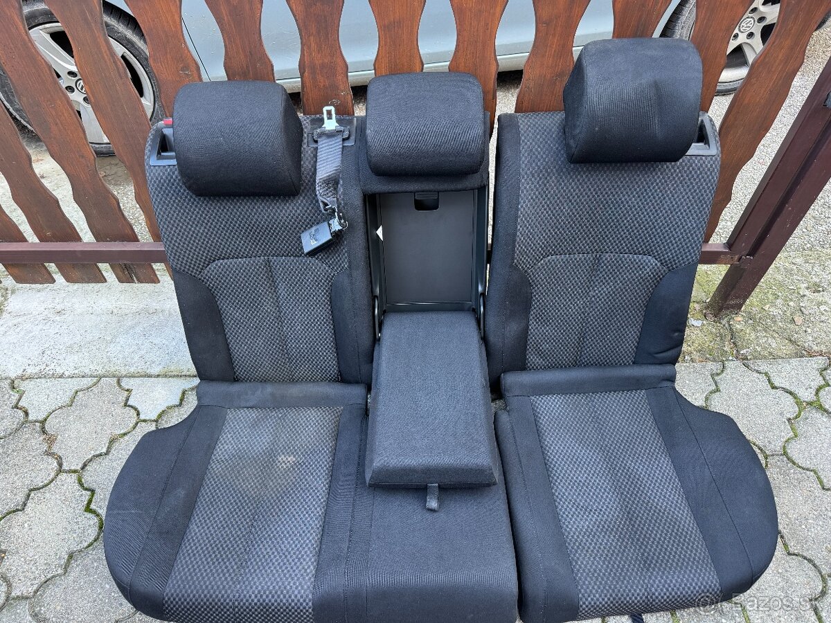 Zadne sedacky na passat B6 a B7 - 8