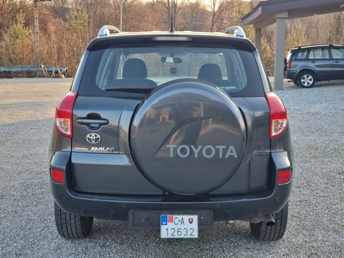 TOYOTA RAV 4 2,2D4D 4x4 - 8