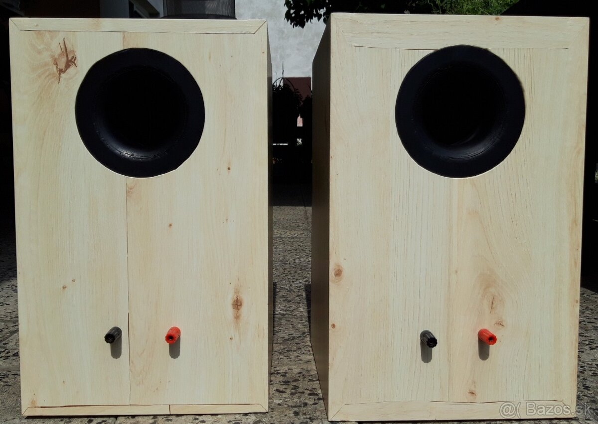 Predám pár UCD 280 - 8