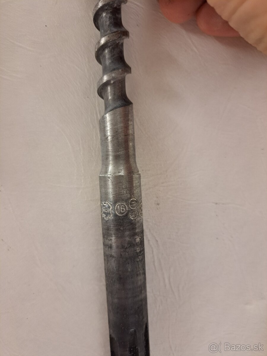 Predám vrtáky a sekáče SDS Max - 8