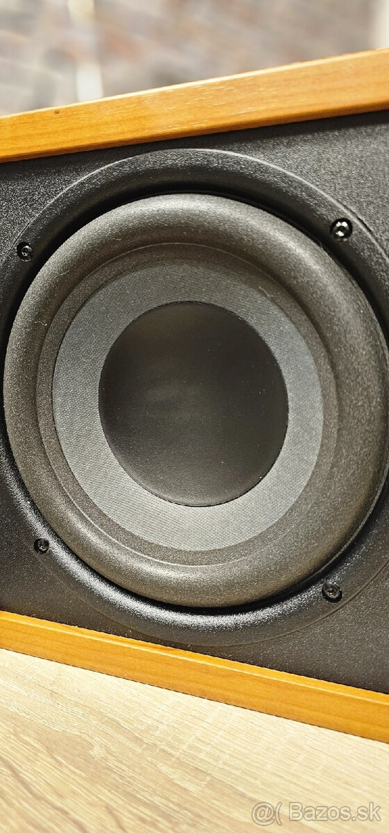 JAMO E8SUB.2 Aktívny subwoofer - 8