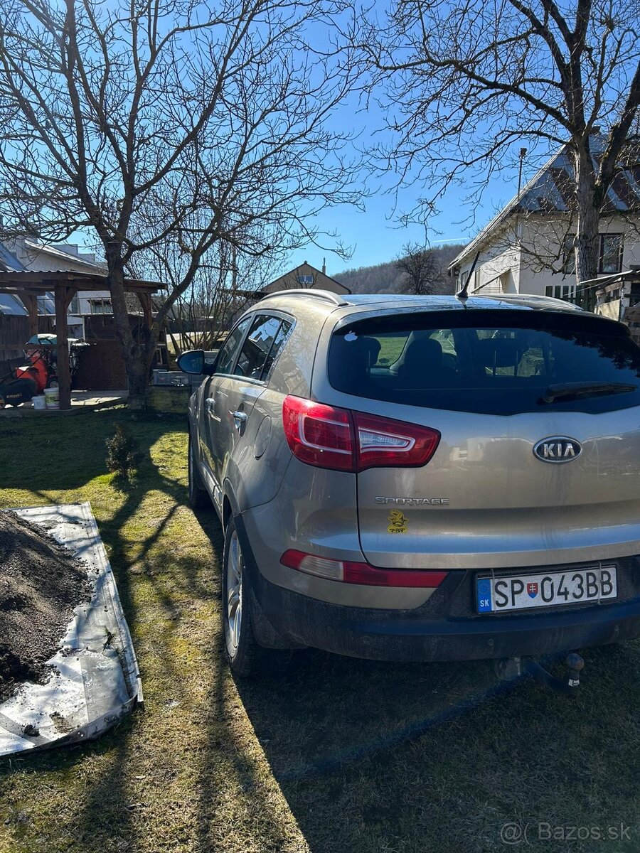 kia Sportage III 2.0 CRDI 4x4 - 8