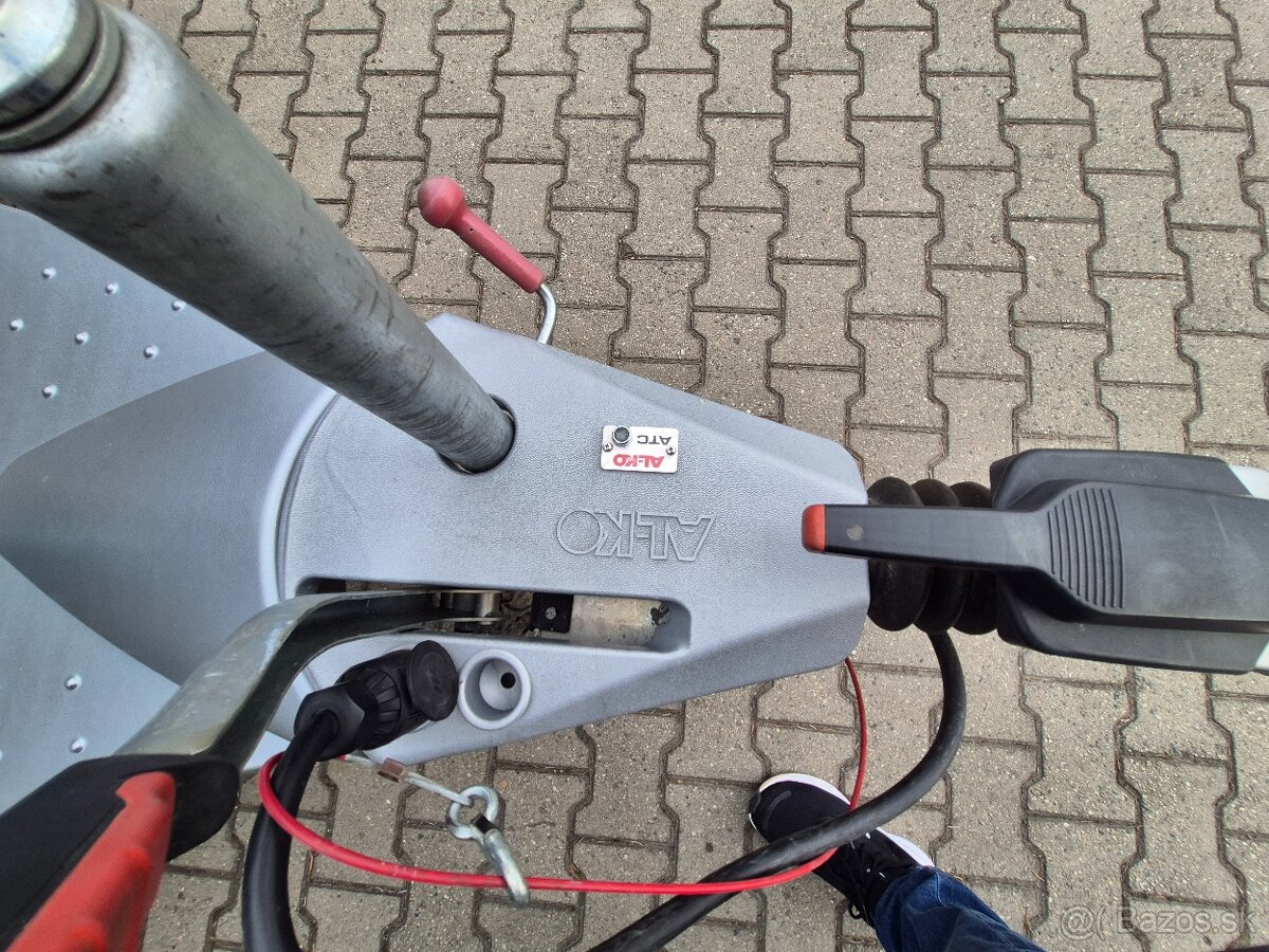 Obytný přívěs DETHLEFS NOMAD 530 DR - 8