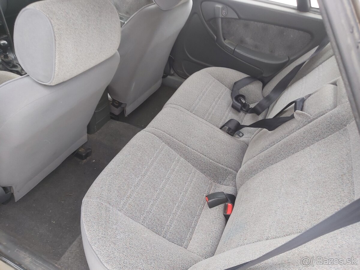 Daewoo Espero 1.5 GLX - 8