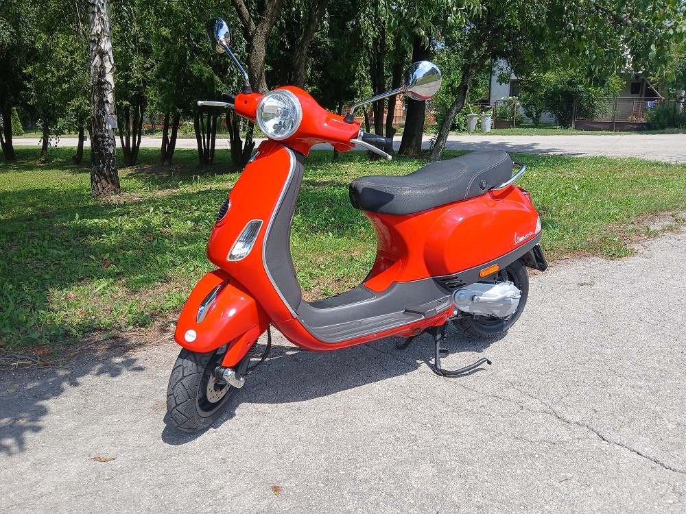 Piaggio Vespa LX2 50 - 8