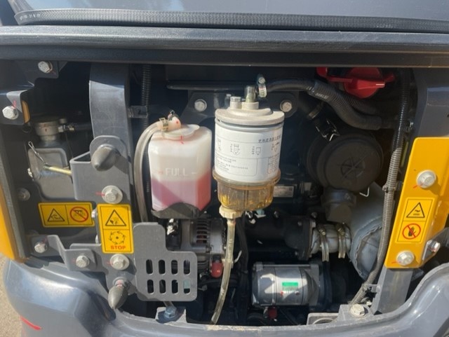 Pásový bagr XCMG XE20E - 8