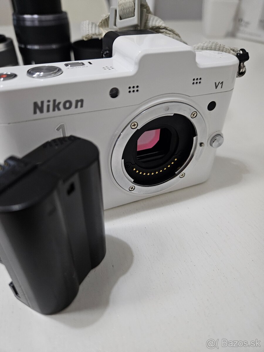 Nikon 1 V1 + J1 + oba objektívy - 8