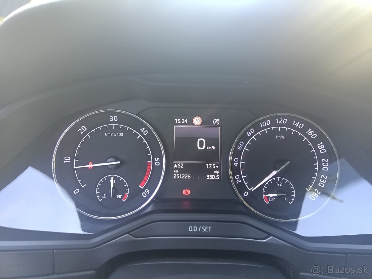 Skoda Superb 2.0TDI 2016 - 8