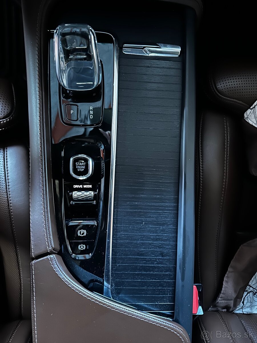 Volvo XC90 T8 AWD RECHARGE - 8