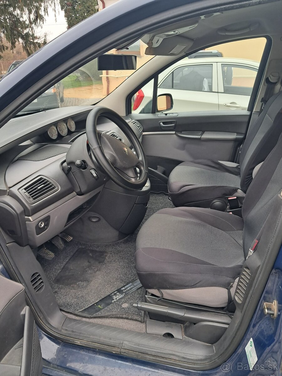 Peugeot 807 7 miestny 2.2L 94kw - 8