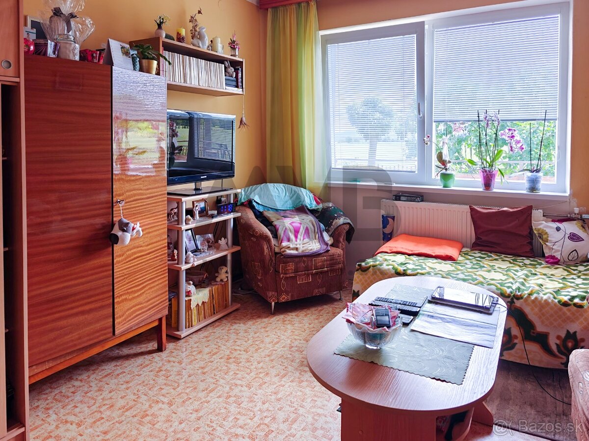 PRIESTRANNÝ RODINNÝ DOM S NÁDHERNÝM PANORAMATICKÝM VÝHĽADOM - 8