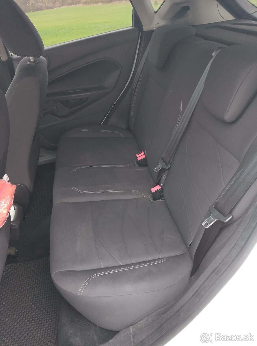 Ford Fiesta 1,2 44 kw rok 2013 - 8