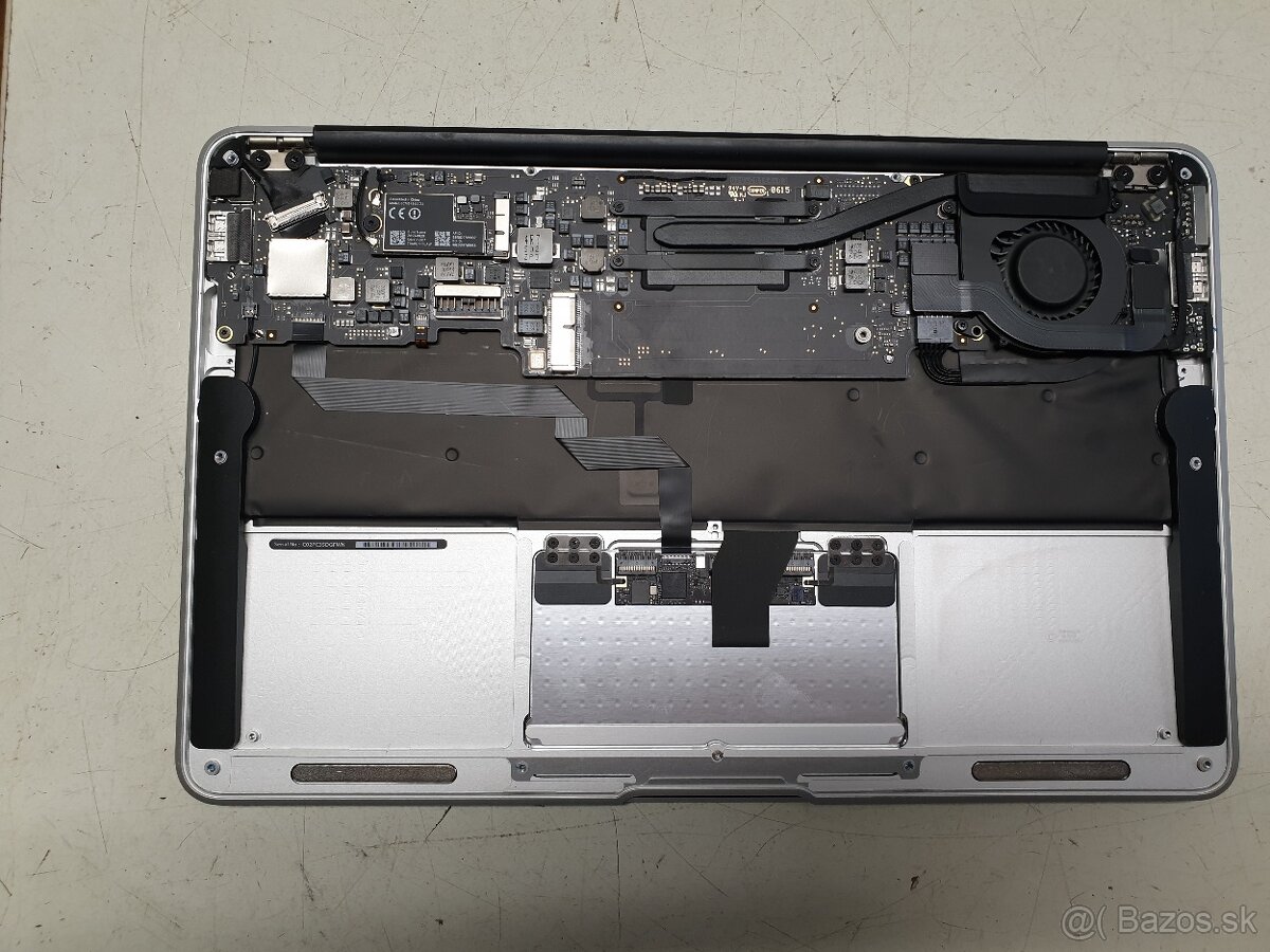 MacBook Air na diely - 8