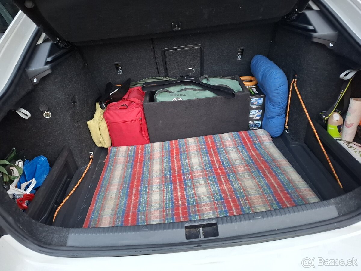 Predám krásnu octaviu 1.6tdi 85kw - 8