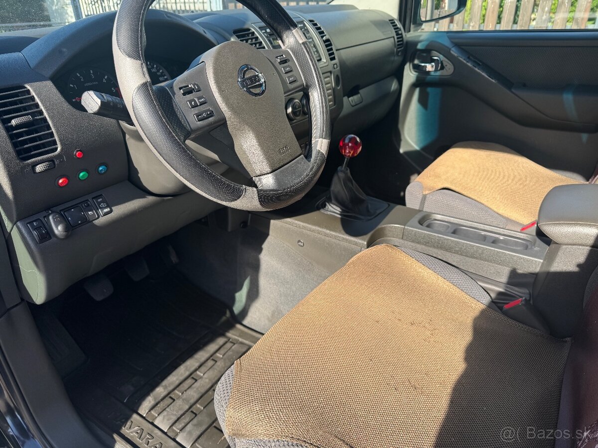 Nissan navara D40 - 8
