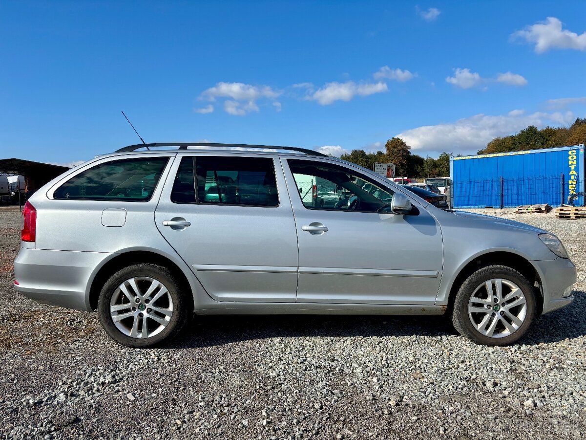 Škoda Octavia Combi 1.8 TSI 4x4 Ambiente - 8