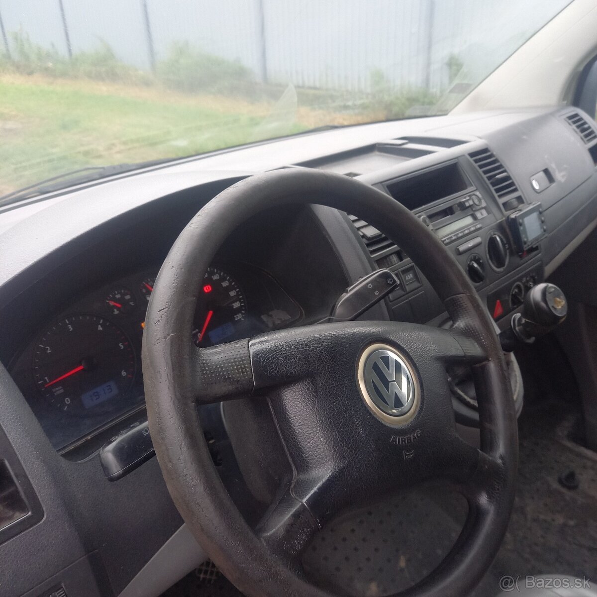 Predám VW T5 8 miest 1,9 tdi 77kw - 8