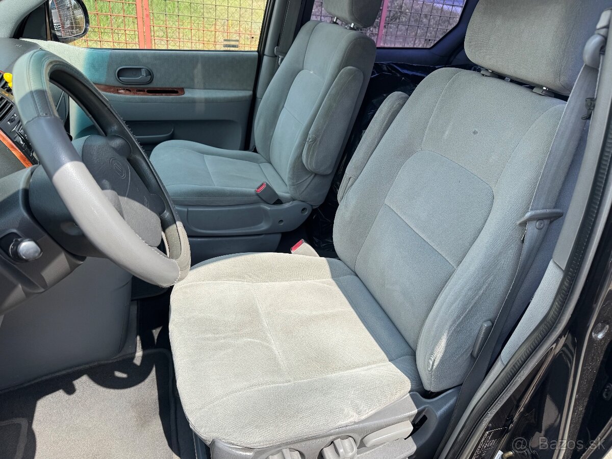 KIA Carnival - 8