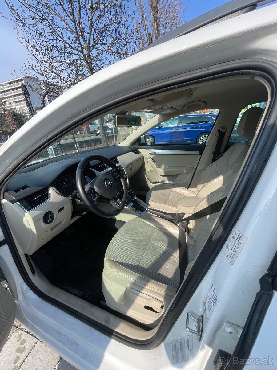 Škoda Octavia Elegance 2.0 tdi - 8