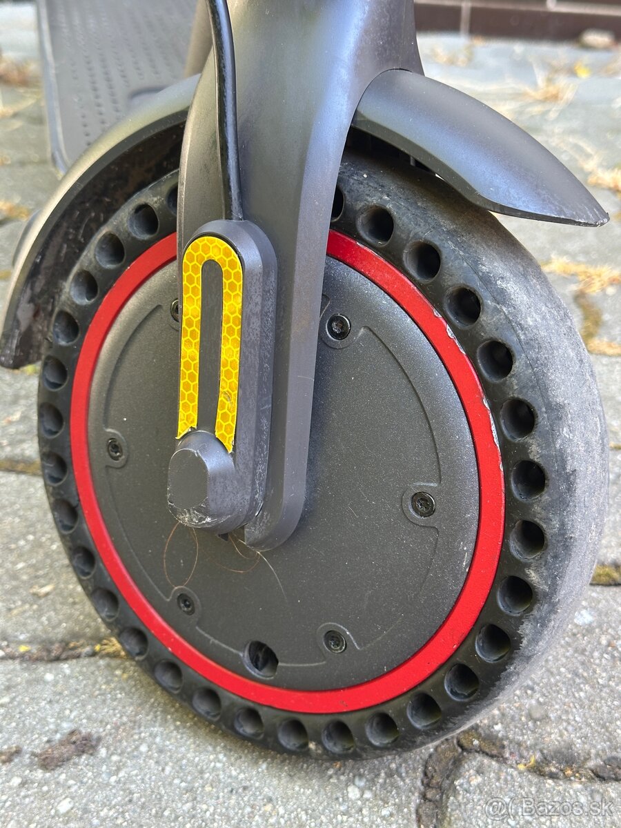 Xiaomi Mi Electric Scooter Pro 2 – výborný stav - 8