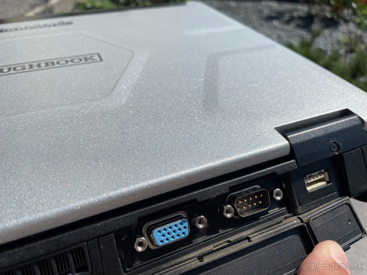 vojenský Panasonic CF-54 - 6.gen CPU / COM port / 4G LTE - 8
