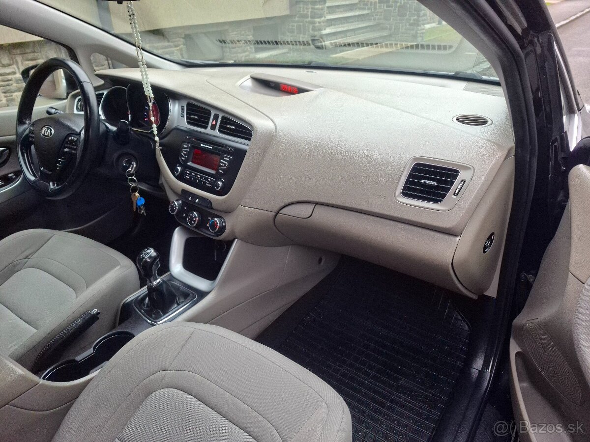 Kia Ceed 1.6 GDI 99kw Benzín 2014 Exclusive - 8