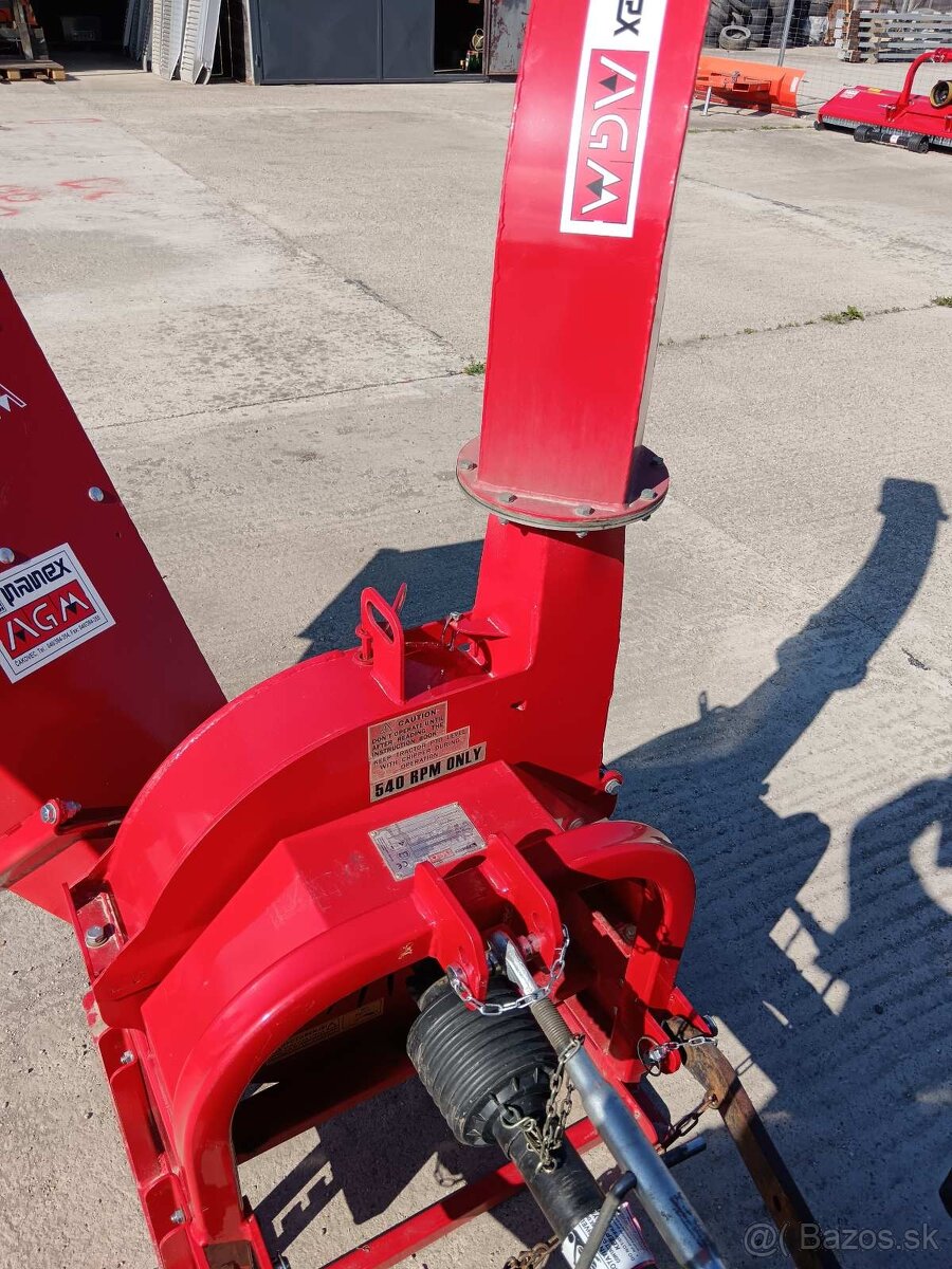 Drvič konárov na traktor - 8