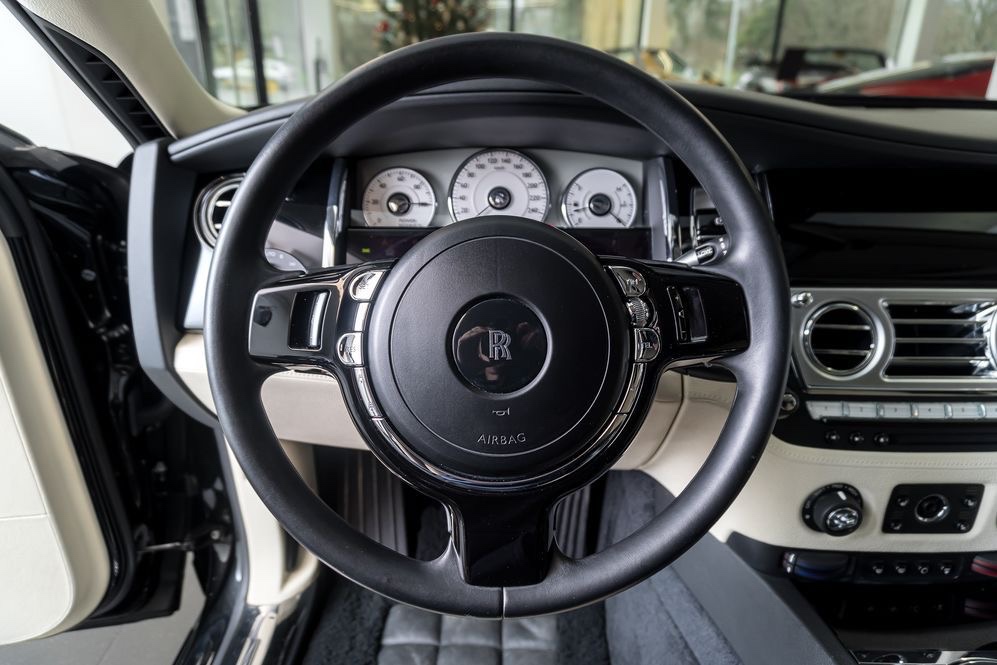 Rolls Royce Ghost maximální výbava najeto 68.tis km - 8