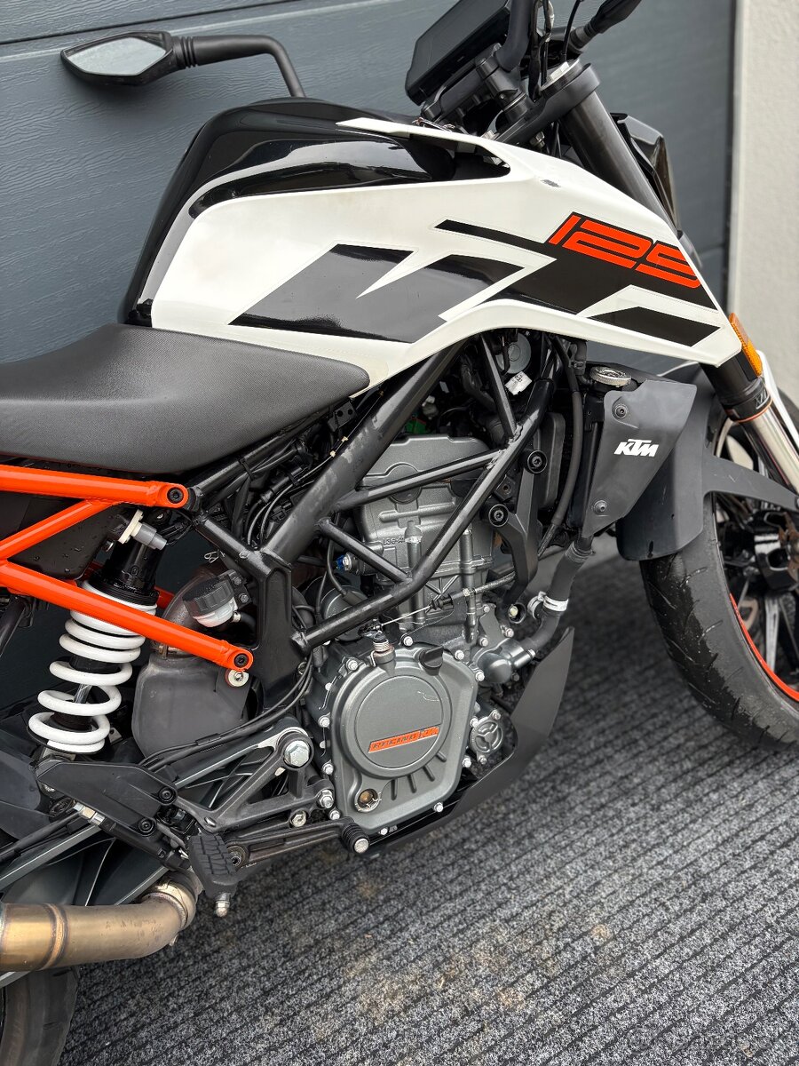 KTM Duke 125 - 8