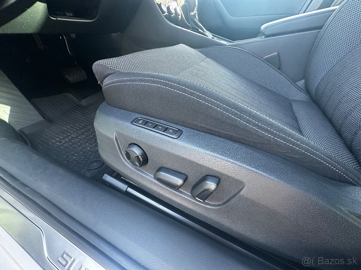 Škoda Superb Combi 2.0 TDI DSG Style - 8
