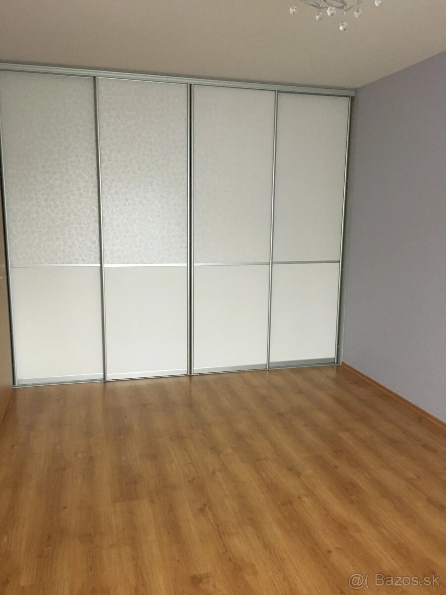 Priestranný 2 iz byt v novostavbe v Ružinove – čiastočne zar - 8