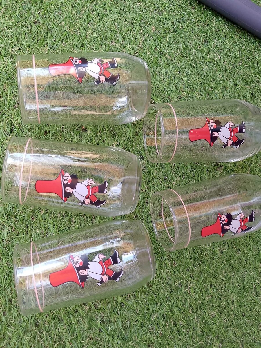 Retro toaletka,poháre rumcajs - 8