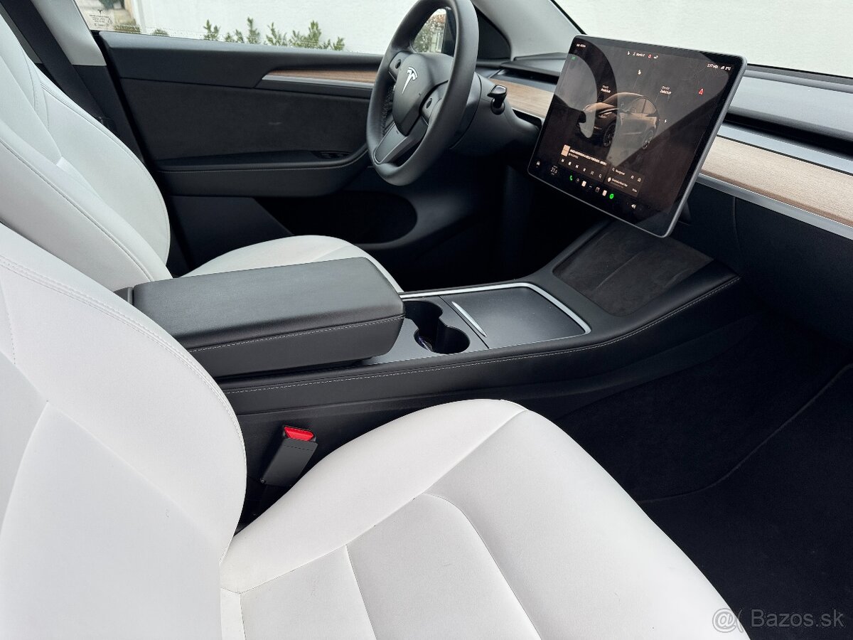 Tesla Model Y Long Range 514 PS 4x4 2023 - 8