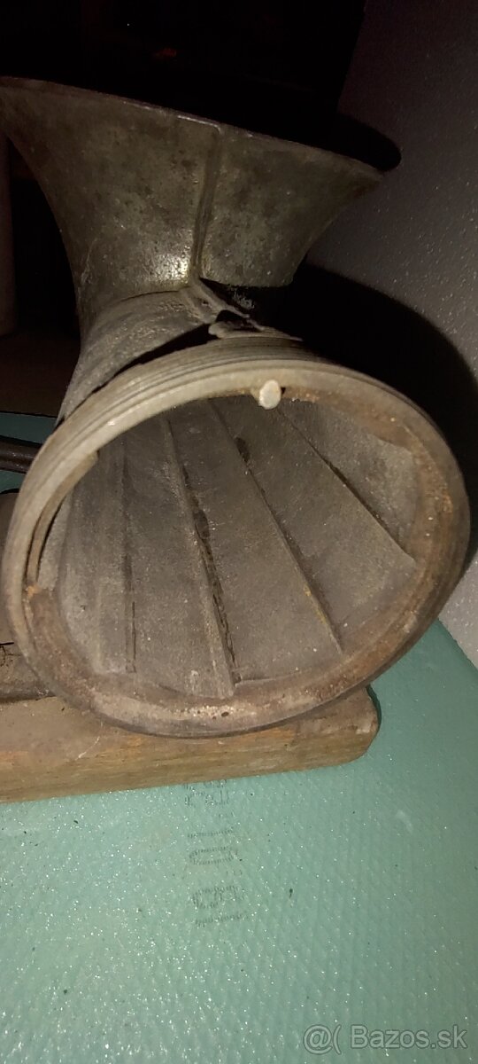 Mlynček na mäso porkert 32 - 8