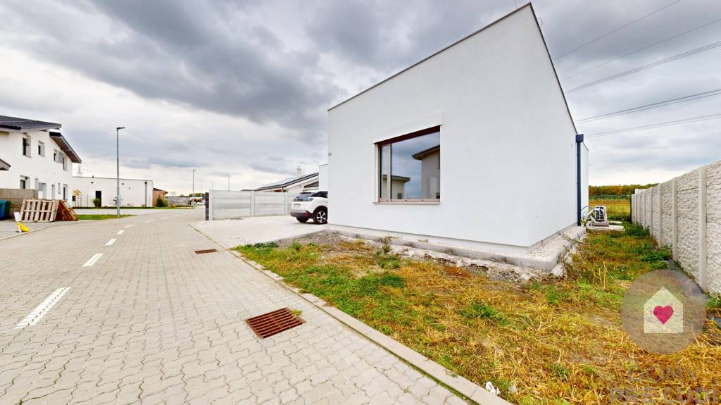 KOSTOLIŠTE - Skolaudovaná novostavba V ŠTANDARDE s hliníkový - 8