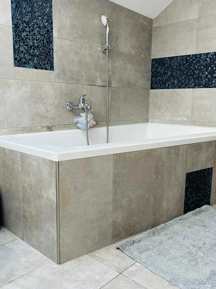 Krásny dom s bazénom, garážou a altánkom ZNÍŽENÁ CENA - 8