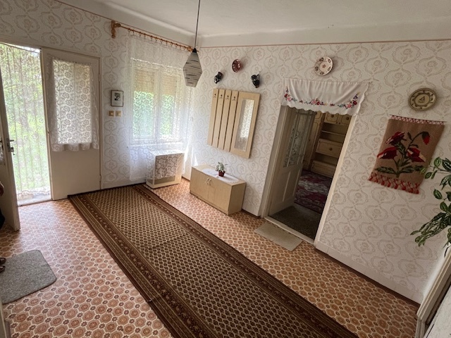 Ponúkam Vám na predaj rodinný dom v obci Galvács - 8