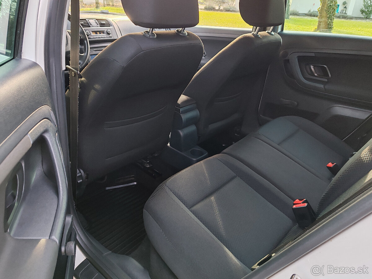 Predám Skoda fabia combi 1.2TSI Ambiente r.v 2012 facelif - 8