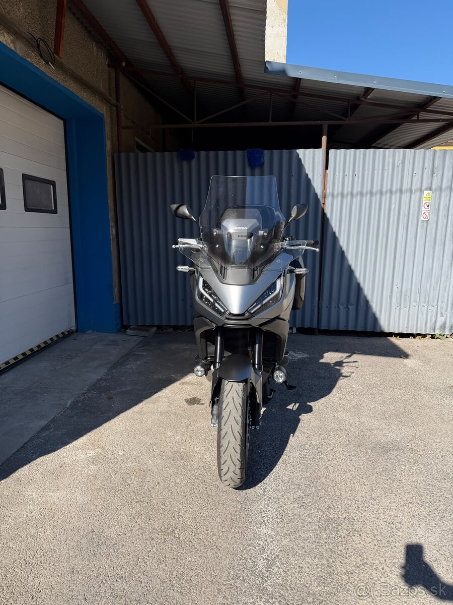 Honda NT 1100 Manual - 8