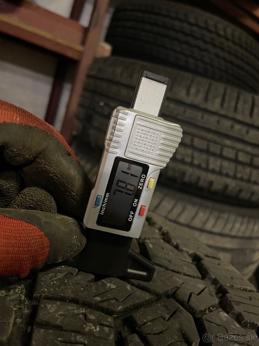 Toyo open country at2 255/70 r18 90% - 8