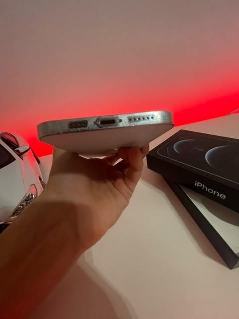 Predam Iphone 12 Pro Max 256Gb - 8