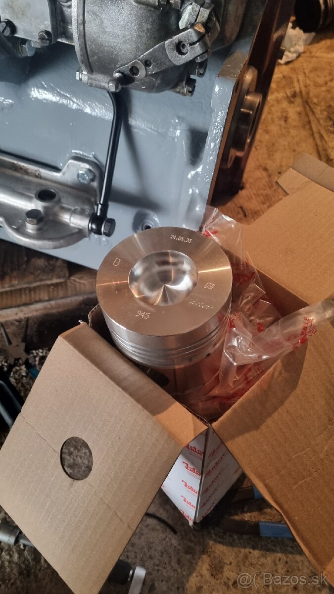 Zetor 2001 motor - 8