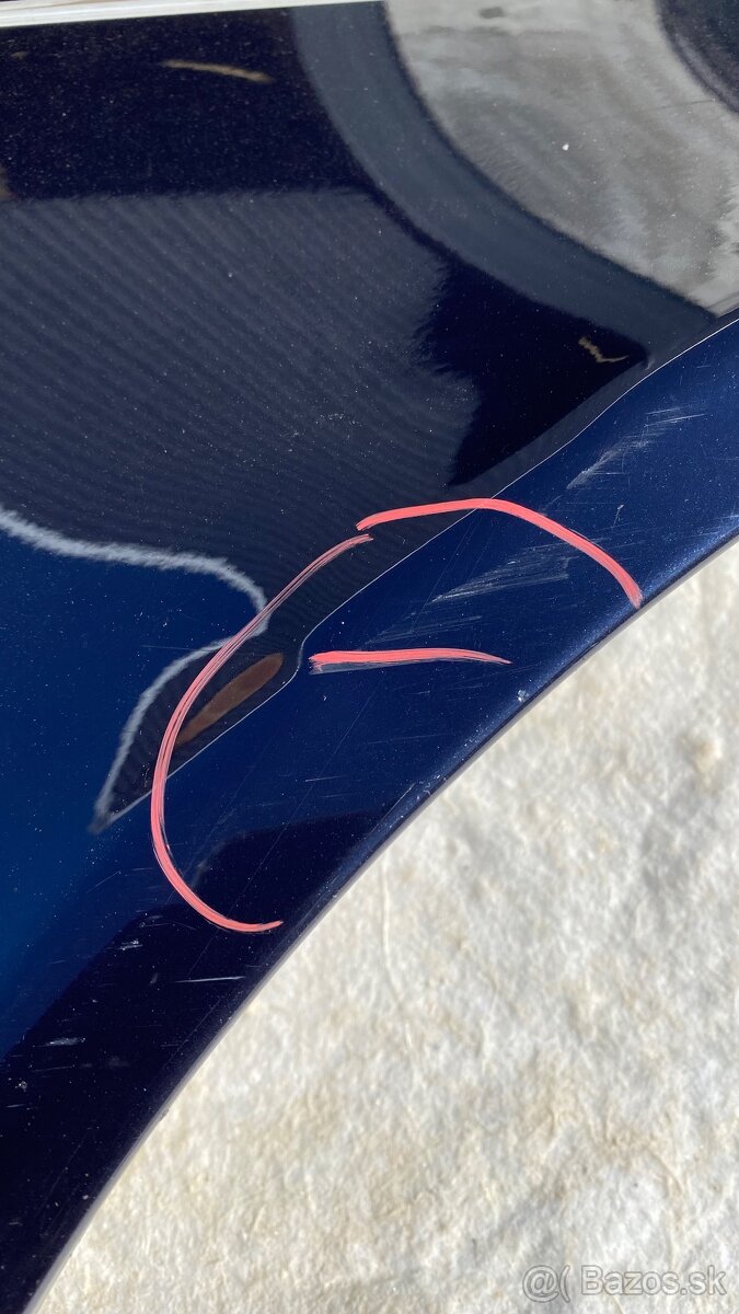 Pravý blatník Mercedes W211 - 8