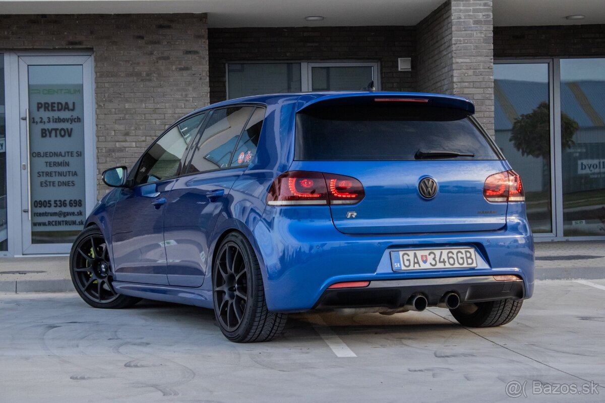 Volkswagen Golf 2.0 TFSI 270k R 4-Motion - 8