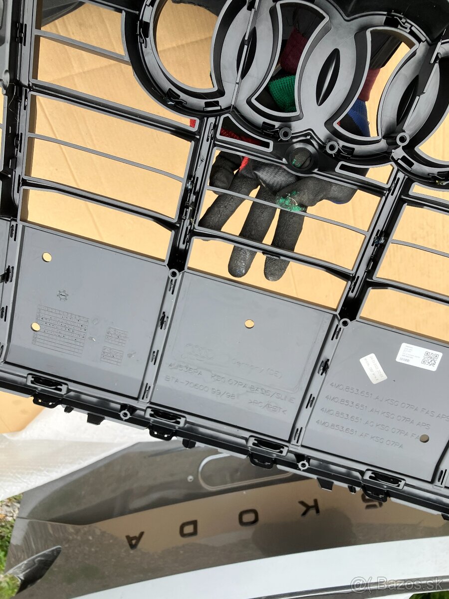 maska mrizka grill audi q7 20- cerna - 8