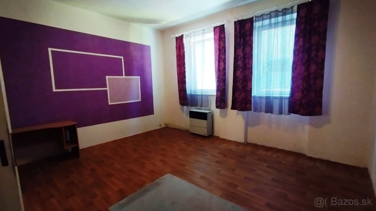 Predaj rodinný dom v centre mesta Levice - 8